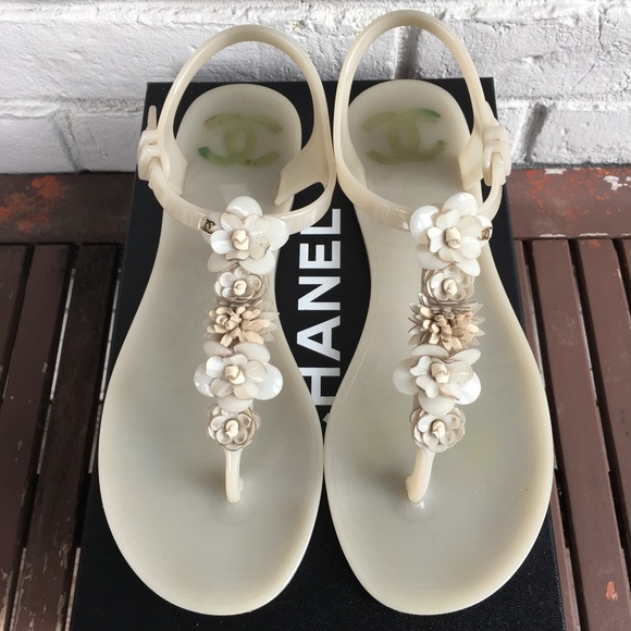 chanel jelly sandals 2018